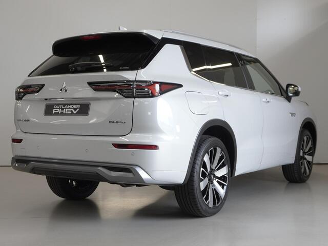 Mitsubishi OUTLANDER 2.4 PHEV Instyle | Uit voorraad leverbaar | Full options | 8 jaar garantie | Boostactie ¤1.000 korting