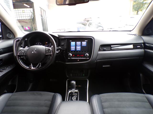 Mitsubishi OUTLANDER 2.0 2WD 7-Persoon Automaat Benzine Limited BJ 2021 *UNIEK*