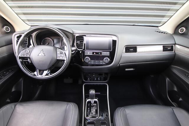 Mitsubishi OUTLANDER 2.0 2WD Limited+ Automaat 7 zitter
