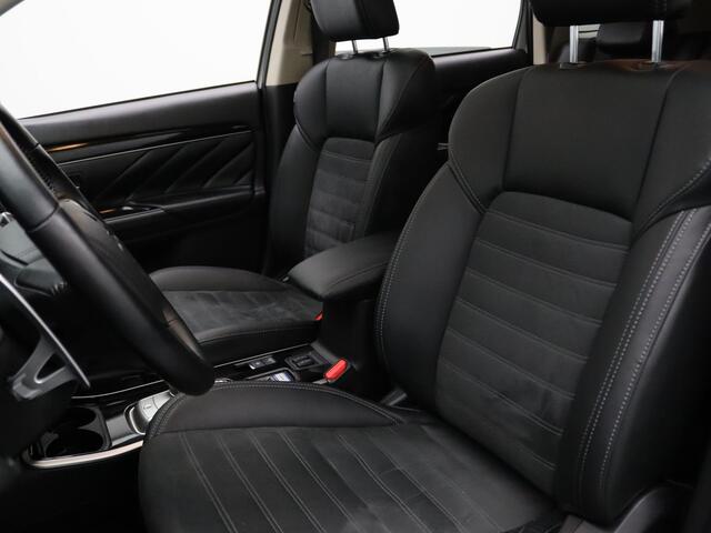 Mitsubishi OUTLANDER 225pk PHEV Intense+ Automaat 360° Camera | Cruise | Stoel-/stuurverw. | Trekhaak | Panoramadak