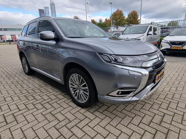 Mitsubishi OUTLANDER 2.4 PHEV Instyle | Trekhaak | Open Dak | Elektrische achterklep |