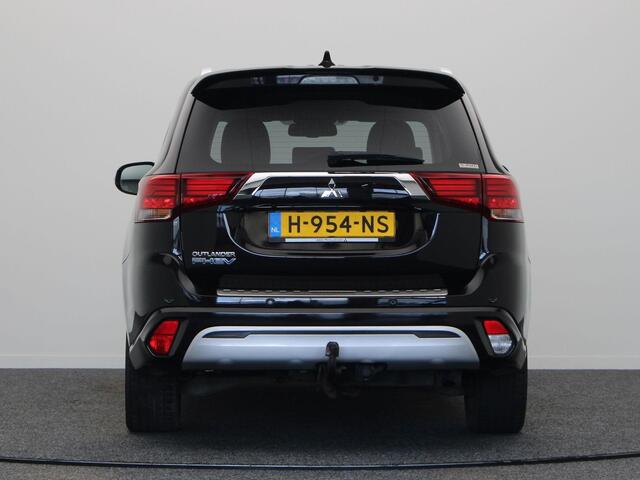 Mitsubishi OUTLANDER 2.4 PHEV Pure+ | Keyless | trekhaak | Clima | Cruise | Stoelverwarming |
