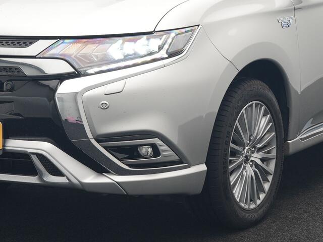 Mitsubishi OUTLANDER 2.4 Intense+ Plug In Hybrid 225pk Dealer O.H PHEV | Trekhaak Af Fabriek | 360 Camera | Lederen Sportstoelen Verwarmd | Apple Carplay | Blis | Cruise Control | Navigatie | Keyless | DAB | 18" L.M |