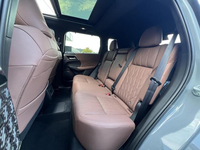 Mitsubishi OUTLANDER 2.4 PHEV Instyle+ | DIRECT UIT VOORRAAD LEVERBAAR MET VOORRAADPREMIE!