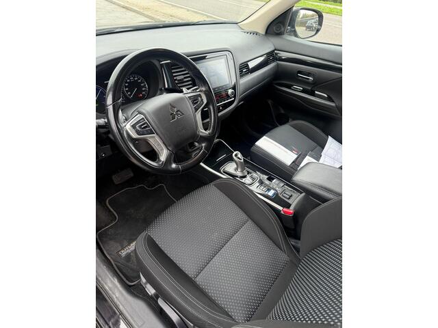 Mitsubishi OUTLANDER 2.4 PHEV Pure+