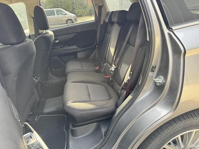 Mitsubishi OUTLANDER 2.4 PHEV Pure 80.000KM Vol vele opties + garantie