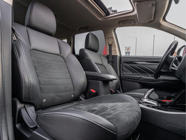 Mitsubishi OUTLANDER 2.4 PHEV Intense+ PANO LED CAMERA TREKHAAK ALCANTARA LEDER