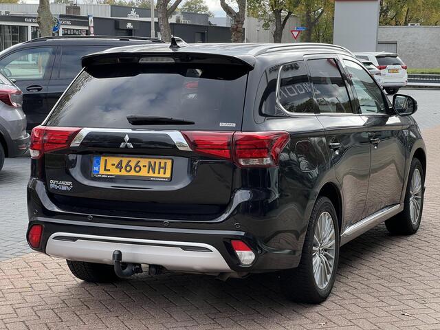 Mitsubishi OUTLANDER 2.4 PHEV Intense+ | Trekhaak | Navigatie | Sunroof |
