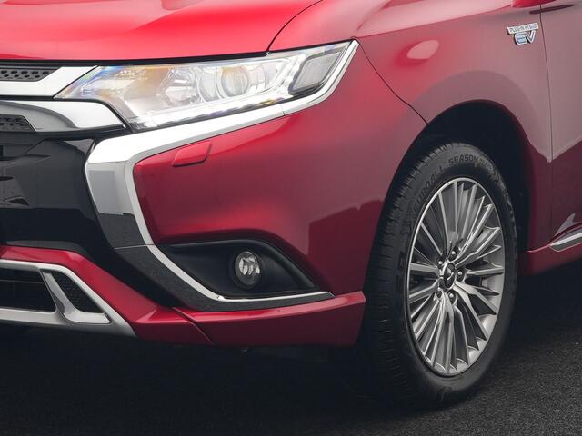 Mitsubishi OUTLANDER 2.4 PHEV Intense Plug In Hybrid 225pk Dealer O.H PHEV | Trekhaak | Camera | Lederen Sportstoelen Verwarmd | Navigatie | Keyless | Android Auto | DAB |