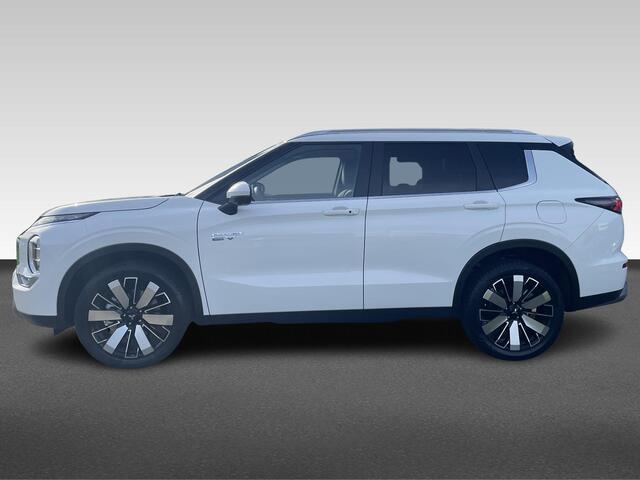 Mitsubishi OUTLANDER 2.4 PHEV First Edition Tot ¤ 4.000,- VOORDEEL!