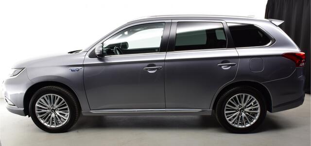 Mitsubishi OUTLANDER 2.4 PHEV Instyle Leder Schuifdak 1e Eig. NL auto ACC, Trekhaak, Privacy glas, keyless entry en start, leder bekleding, powersound syst, elec verstelbare stoel, stuurverw, park ass, 360 camera, cruisecamera achter, schakel paddles