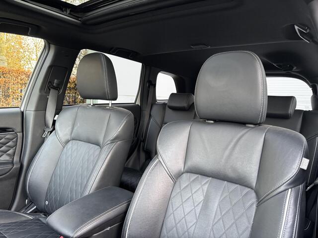 Mitsubishi OUTLANDER 2.4 PHEV Intense+ | Trekhaak | Leder |