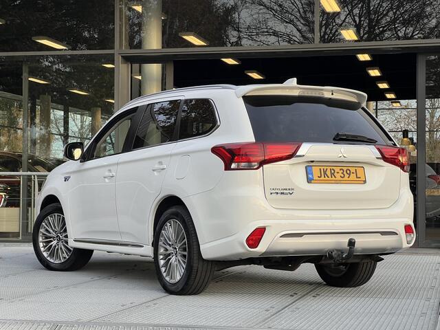 Mitsubishi OUTLANDER 2.4 PHEV Intense | Trekhaak | Navigatie | FABRIEKSGARANTIE TOT 03-2029!