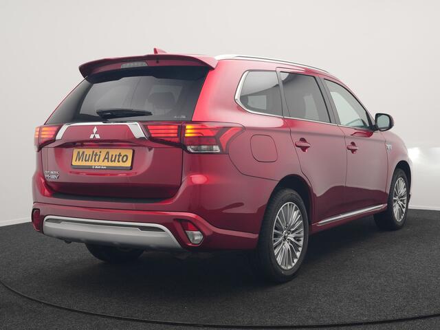 Mitsubishi OUTLANDER 2.4 Intense Plug In Hybrid 225pk Dealer O.H. PHEV | Cruise Control | Camera | Alcantara Sporstoelen Verwarmd | Keyless | Apple Carplay | Navigatie | DAB |