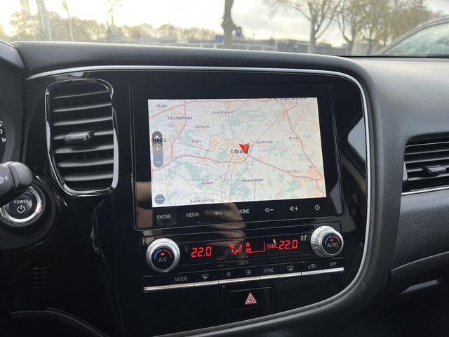 Mitsubishi OUTLANDER 2.4 PHEV Intense | Trekhaak | Cruise Control | Navigatie | FABRIEKSGARANTIE TOT 02-2028!