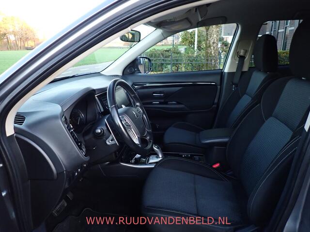 Mitsubishi OUTLANDER 2.4 PHEV Pure KEYLESS/TREKHAAK/CAMERA/CARPLAY