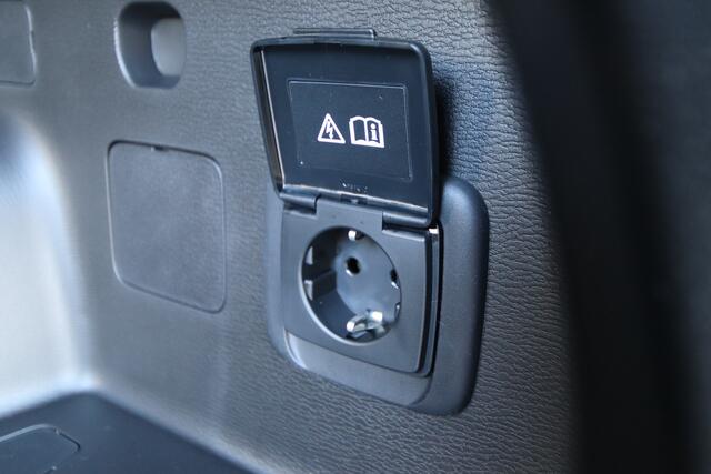 Mitsubishi OUTLANDER 2.4 PHEV First Edition Rijklaarprijs nu ¤ 54.040,- Nieuw! Uit voorraad leverbaar & tijdelijk ¤ 4.000,- korting!