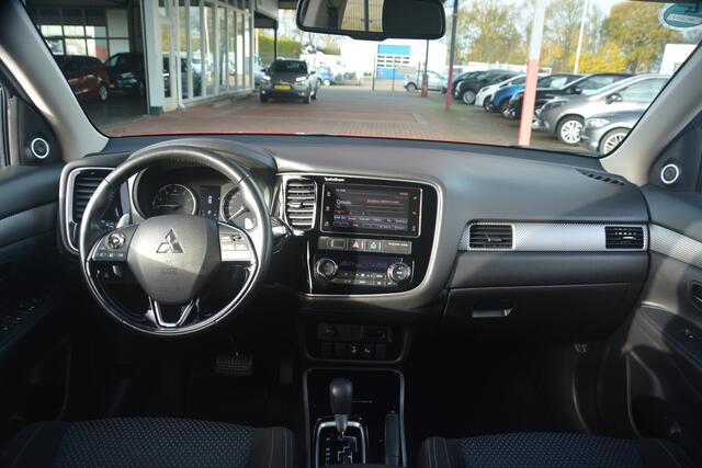 Mitsubishi OUTLANDER 2.0 Connect Pro | Cruise-control | Stuur+Stoelverwarming | Clima | 360 camera | NL auto!! |