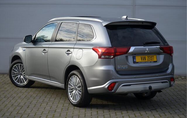 Mitsubishi OUTLANDER PHEV 2.4 INSTYLE 4WD | PLUG IN HYBRID | V2G | FULL OPTIONS | SCHUIFDAK | ADAPTIEF CRUISE | TREKHAAK 1500KG | ALL IN RIJKLAARPRIJS