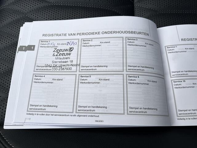 Mitsubishi OUTLANDER 2.4 PHEV Instyle AWD 306 pk Automaat / Fabrieksgarantie tot 04-2033 / Panorama schuifdak / 1.600 kg trekgewicht / HUD / Camera 360° / Elektrische stoelen en klep / Stuur-, stoel- en achterbankverwarming / Leder / 20"LM wielen /