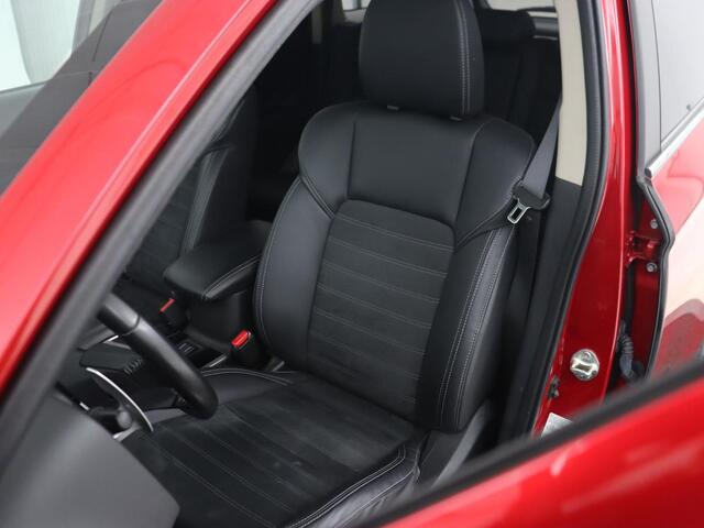 Mitsubishi OUTLANDER 2.4 PHEV Intense | Trekhaak | Stoelverwarming | Leder/Alcantara | Camera | Carplay | Navigatie | Full LED | Cruise control | Plug In