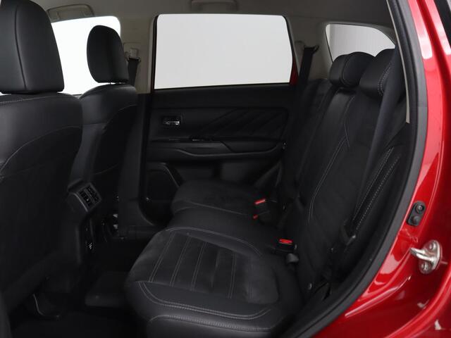 Mitsubishi OUTLANDER 2.4 PHEV Intense | Trekhaak | Stoelverwarming | Leder/Alcantara | Camera | Carplay | Navigatie | Full LED | Cruise control | Plug In