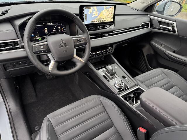 Mitsubishi OUTLANDER 2.4 PHEV First Edition