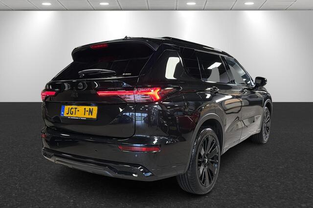 Mitsubishi OUTLANDER 2.4 PHEV First Edition Black edition ACTIE registratie 2026 all in prijs getoond model