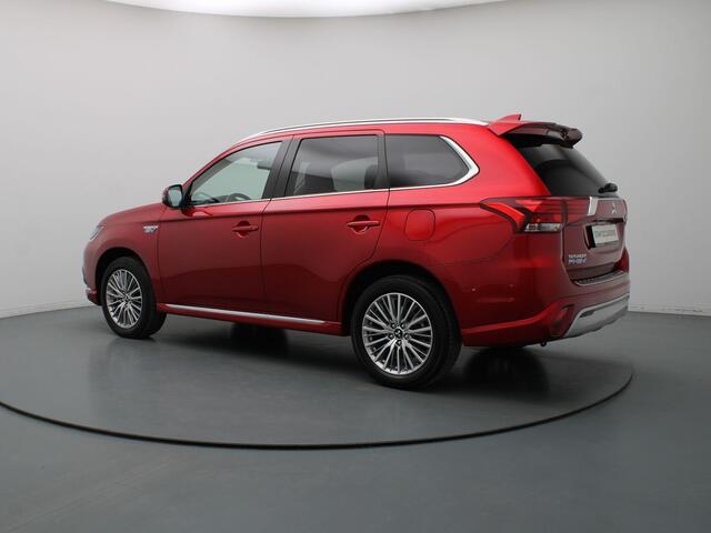 Mitsubishi OUTLANDER 225pk PHEV Intense Automaat Camera | Cruise | Navi | Stoelverw.
