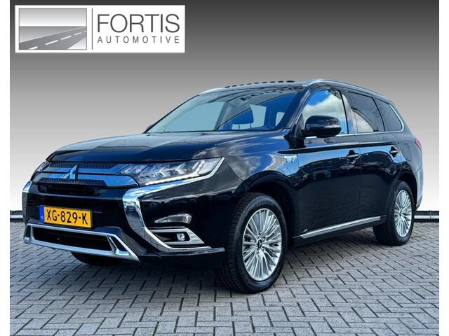 Mitsubishi OUTLANDER 2.4 PHEV Intense+ TREKHAAK | PANODAK |