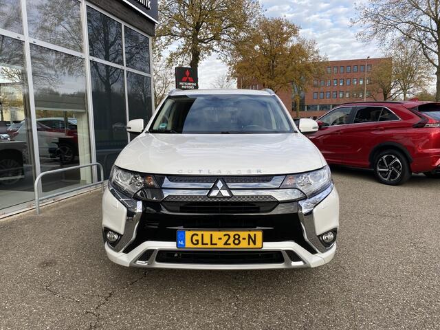 Mitsubishi OUTLANDER 2.4 PHEV Intense | Standkachel | Navigatie Android of Apple auto