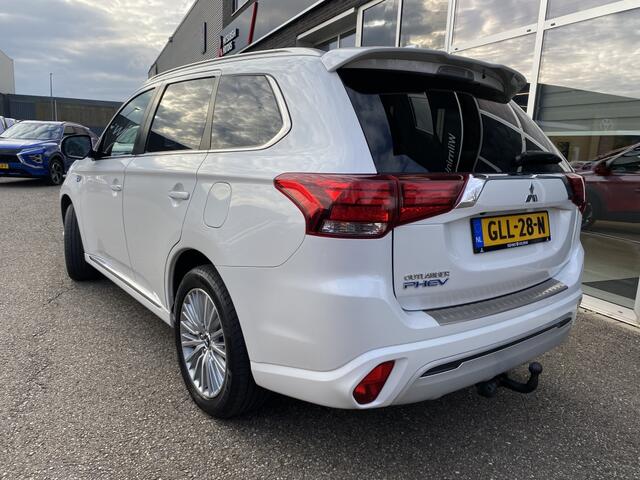 Mitsubishi OUTLANDER 2.4 PHEV Intense | Standkachel | Navigatie Android of Apple auto