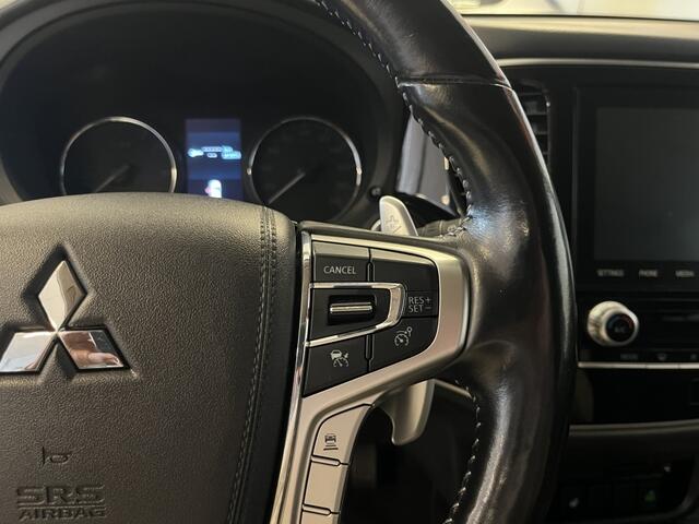 Mitsubishi OUTLANDER 2.4 PHEV Intense+ ( Adaptief. cruise controle / standkachel / la