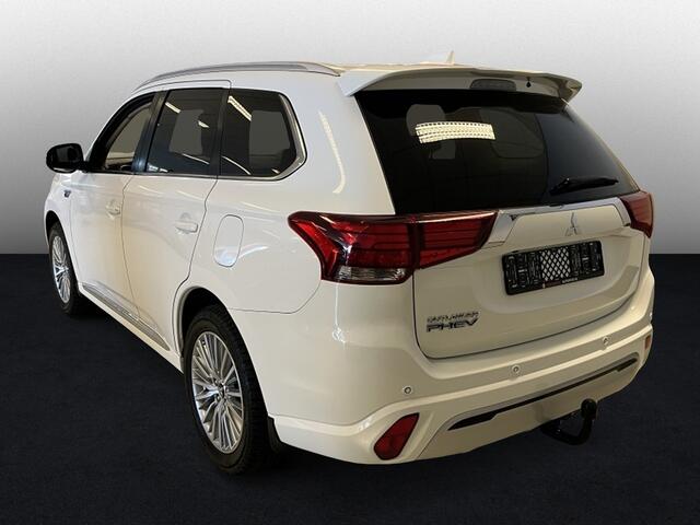 Mitsubishi OUTLANDER 2.4 PHEV Intense+ ( Adaptief. cruise controle / standkachel / la