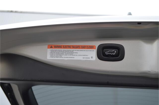 Mitsubishi OUTLANDER PHEV 2.4 INSTYLE 4WD | PLUG IN HYBRID | V2G | FULL OPTIONS | SCHUIFDAK | ADAPTIEF CRUISE | TREKHAAK 1500KG | FABRIEKSGARANTIE TOT 09-2029* | ALL IN RIJKLAARPRIJS