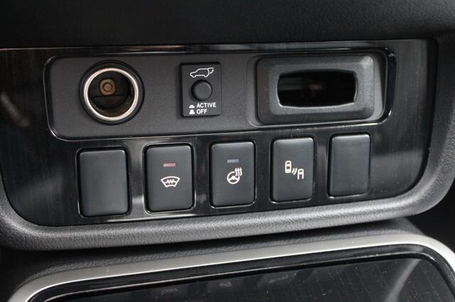 Mitsubishi OUTLANDER 2.0 PHEV 203pk Automaat Prestige ECC/Navi/Camera/LED/Leer/DAB