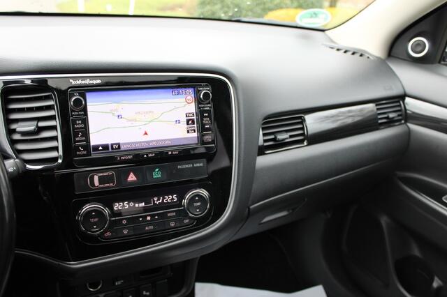 Mitsubishi OUTLANDER 2.0 PHEV 203pk Automaat Prestige ECC/Navi/Camera/LED/Leer/DAB