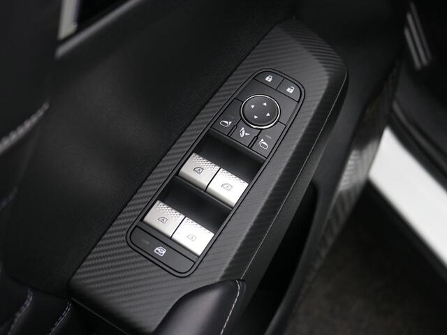 Mitsubishi OUTLANDER 2.4 PHEV Instyle / ¤6.000,- Voordeel Op Nieuwprijs / Prijs is rijklaar / Nieuw Model 2025 / Elektrische Range 86 KM WLTP / 1600KG Trekgewicht / 8 Jaar Fabrieksgarantie /