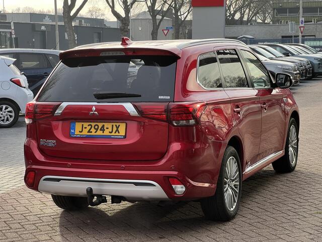 Mitsubishi OUTLANDER 2.4 PHEV Instyle | Schuifkanteldak | Leder | Elektrische achterklep | Trekhaak | FABRIEKSGARANTIE TOT 11-2028!