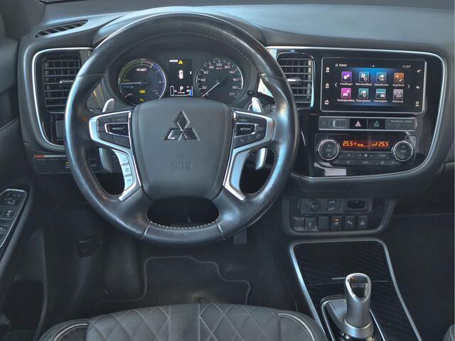 Mitsubishi OUTLANDER 2.4 PHEV Plug-In-Hybrid Instyle Leder | 360 Camera | Caplay & Android auto | Stuur- Stoelverwarming