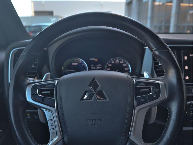 Mitsubishi OUTLANDER 2.4 PHEV Plug-In-Hybrid Instyle Leder | 360 Camera | Caplay & Android auto | Stuur- Stoelverwarming