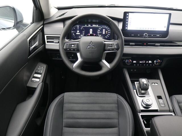 Mitsubishi OUTLANDER 2.4 PHEV First Edition / ¤6.000,- Voordeel Op Nieuwprijs / Elektrische Range 86 KM WLTP / 1600KG Trekgewicht / 8 Jaar Fabrieksgarantie