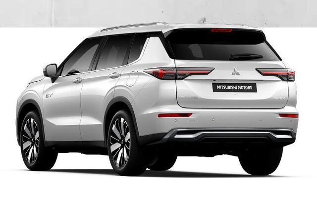 Mitsubishi OUTLANDER 2.4 PHEV First Edition RIJKLAAR | Mengelers Actieprijs: ¤ 51.390,00*