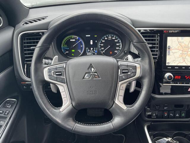 Mitsubishi OUTLANDER 2.4 PHEV Instyle 18"/Trekhaak/LED/Leder/Zonnedak/Stoel + stuurverwarming/Dodehoek/PDC v+a/360 Camera/Apple Carplay & Android Auto
