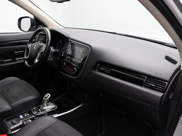 Mitsubishi OUTLANDER 2.4 PHEV Intense+ | Half leder | Stoelverwarming | panorama dak | Trekhaak |