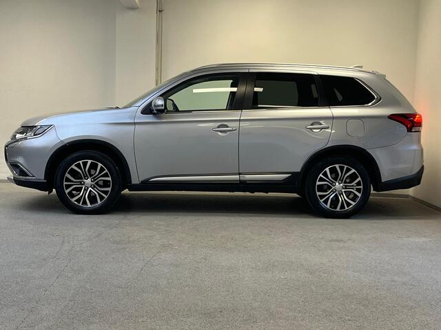 Mitsubishi OUTLANDER 2.0 Connect Pro | 1e-EIG. | TREKHAAK | CARPLAY | CAMERA | 1600 kg TREKGEWICHT!