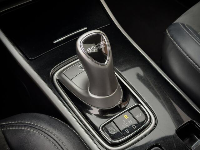 Mitsubishi OUTLANDER 2.4 PHEV INTENSE+ PANODAK LEDER NAVI CAMERA APPLE-CARPLAY LED LMV PDC
