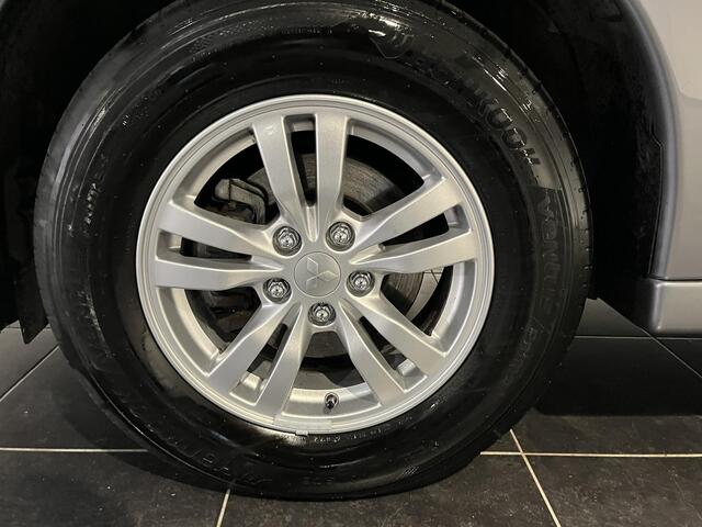 Mitsubishi OUTLANDER 2.4 PHEV Pure | Apple Carplay/Android Auto | Stoelverwarming | Camera