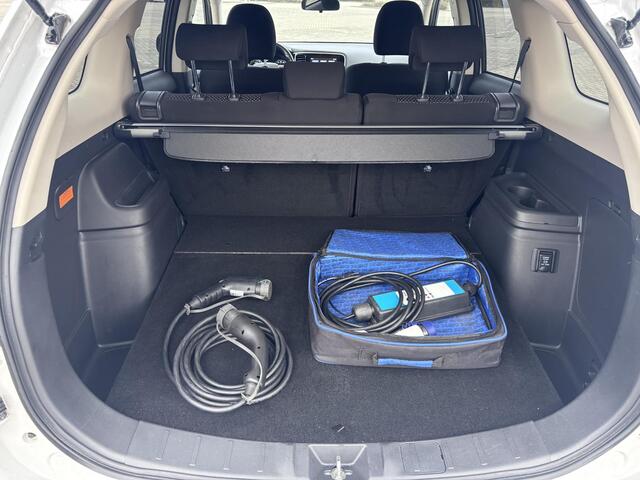 Mitsubishi OUTLANDER 2.4 PHEV Pure incl. Trekhaak!