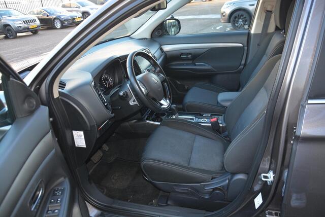 Mitsubishi OUTLANDER 2.2 DI-D Instyle 4WD | Grijs kenteken | Trekhaak